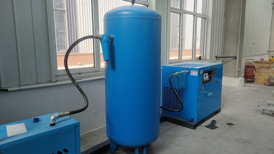 Lachtemperatuurluchtschroefcompressor met een gasverplaatsing van 5,5 m3/min